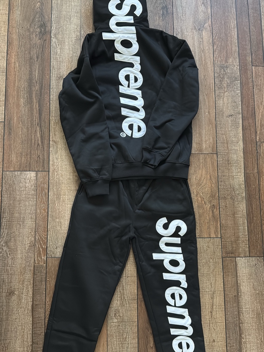 Supreme Black set